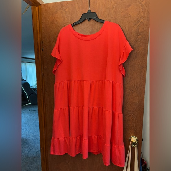 CROWN & IVY - Picture 1 of 1